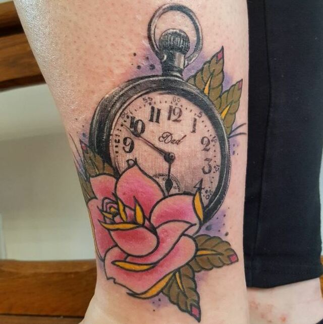 hình xăm đồng hồ cổ và hoa hồng full kín tay  Hand tattoos for guys Full  sleeve tattoos Forearm sleeve tattoos