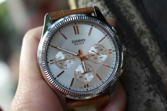 đồng hồ nam giá dưới 2 triệu CASIO MTP-1375L-9AVDF