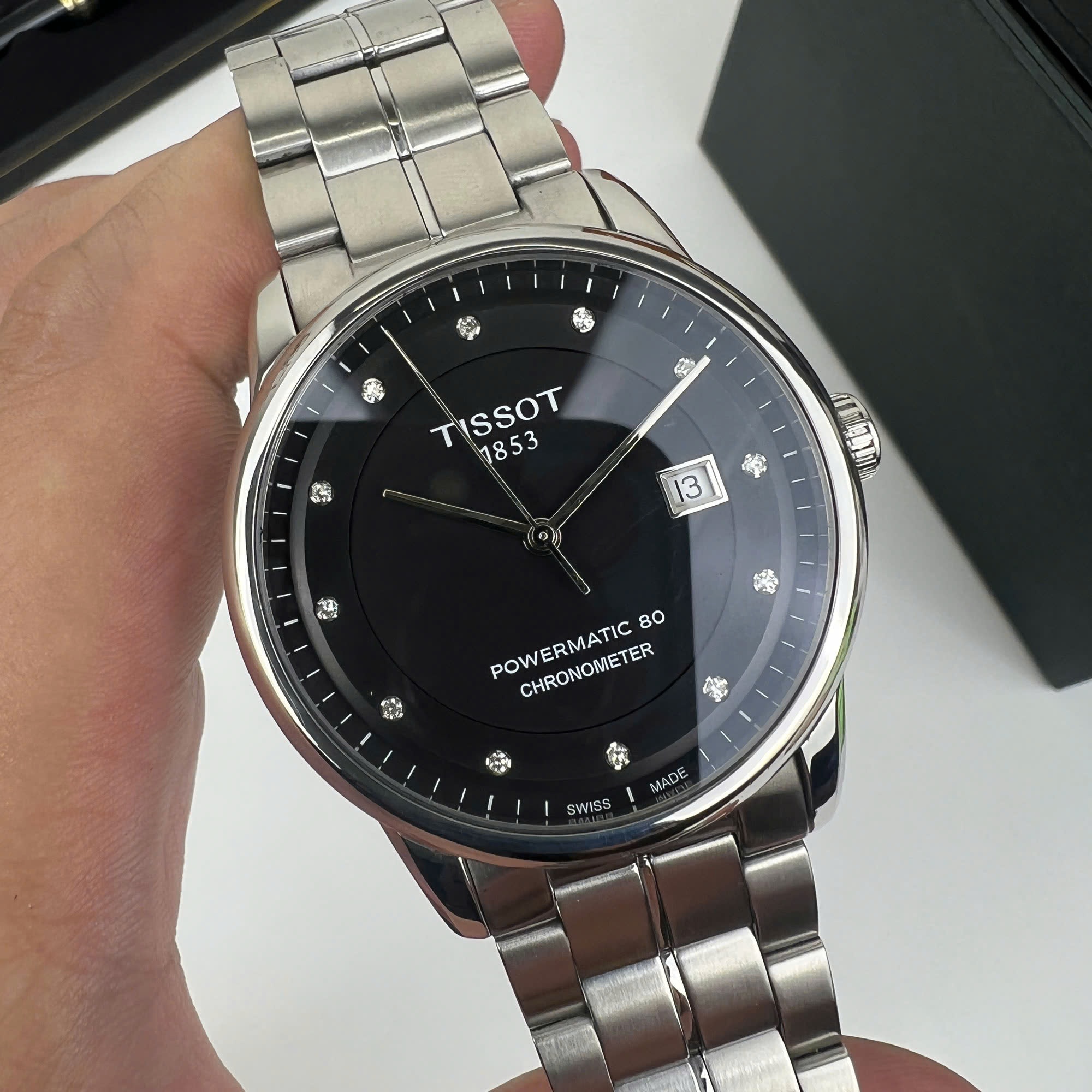 Đồng hồ lướt Tissot Luxury Diamond Black Powermatic 80 Chronometer T0864081105600