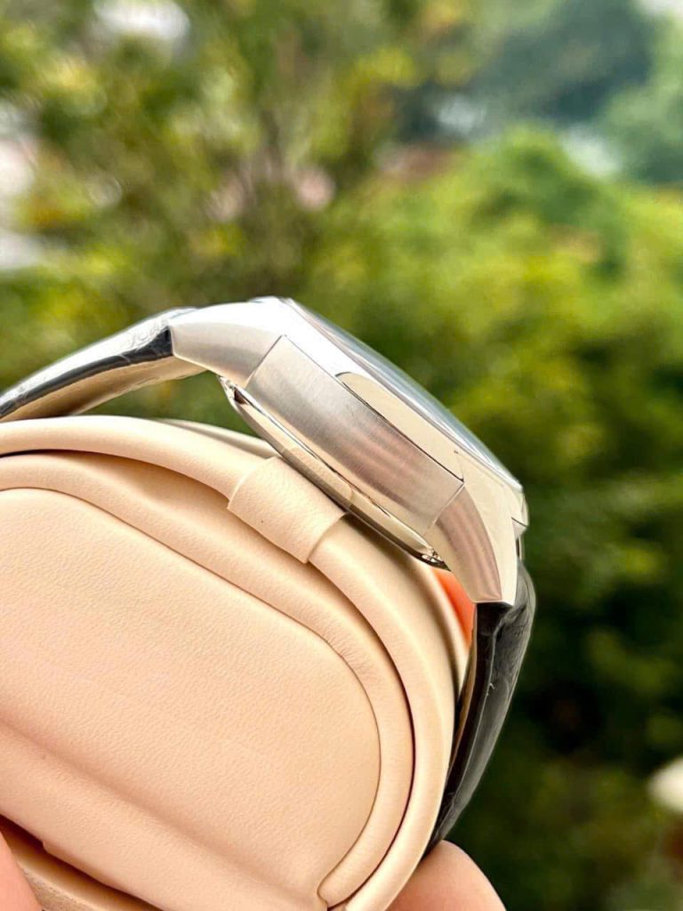 Vỏ thép không gỉ, hoàn thiện bóng bẩy