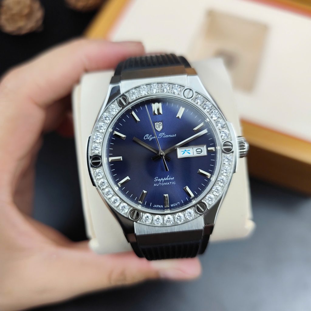 Thiết kế thể thao mạnh mẽ, hiện đại