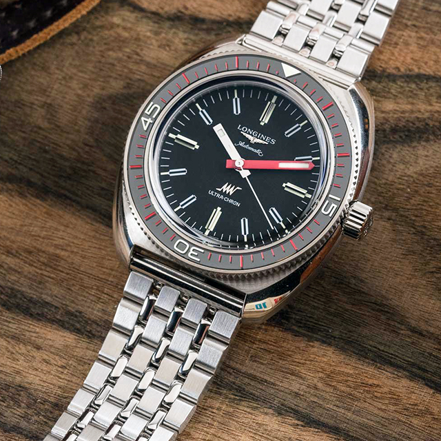 Đồng hồ Longines Ultra-Chron dây kim loại