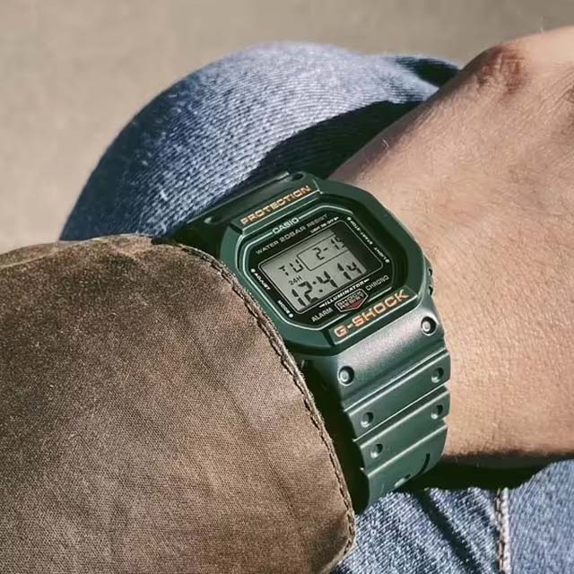 Đồng hồ Casio G Shock DW 5600 độ bền cao, dễ sử dụng